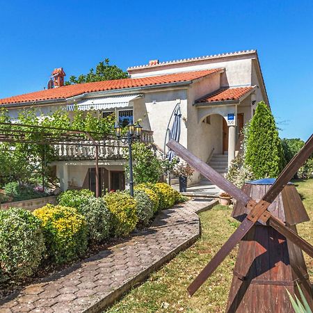 Gorgeous Apartment In Pula With Wifi Екстериор снимка