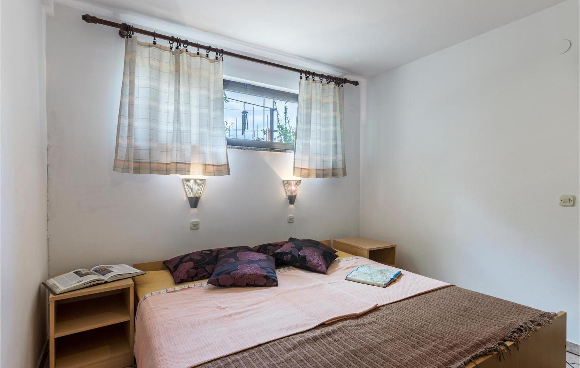 Gorgeous Apartment In Pula With Wifi Екстериор снимка