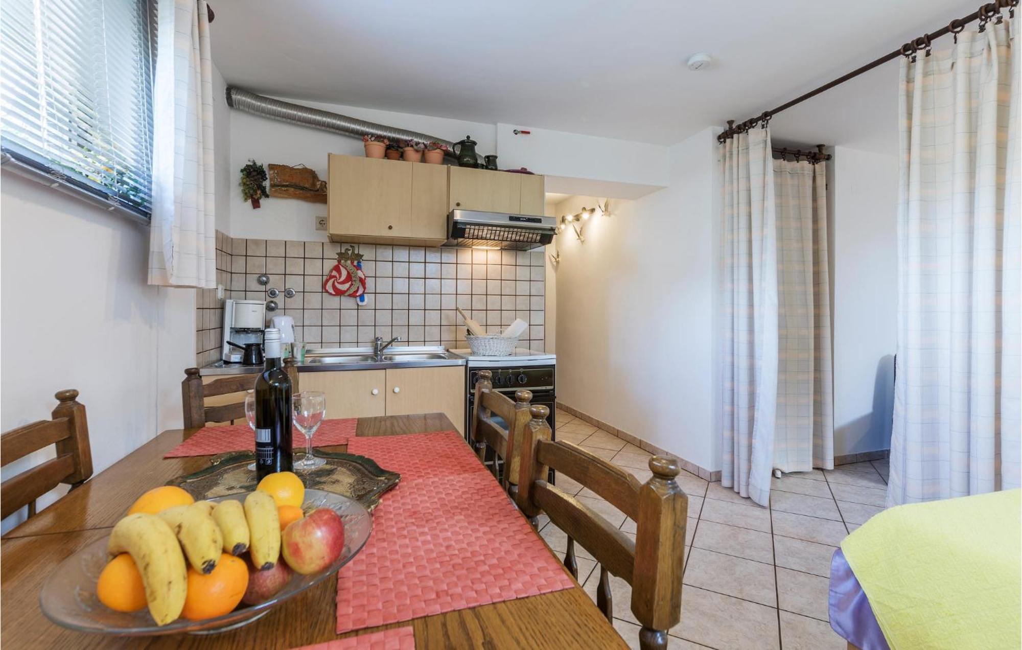 Gorgeous Apartment In Pula With Wifi Екстериор снимка